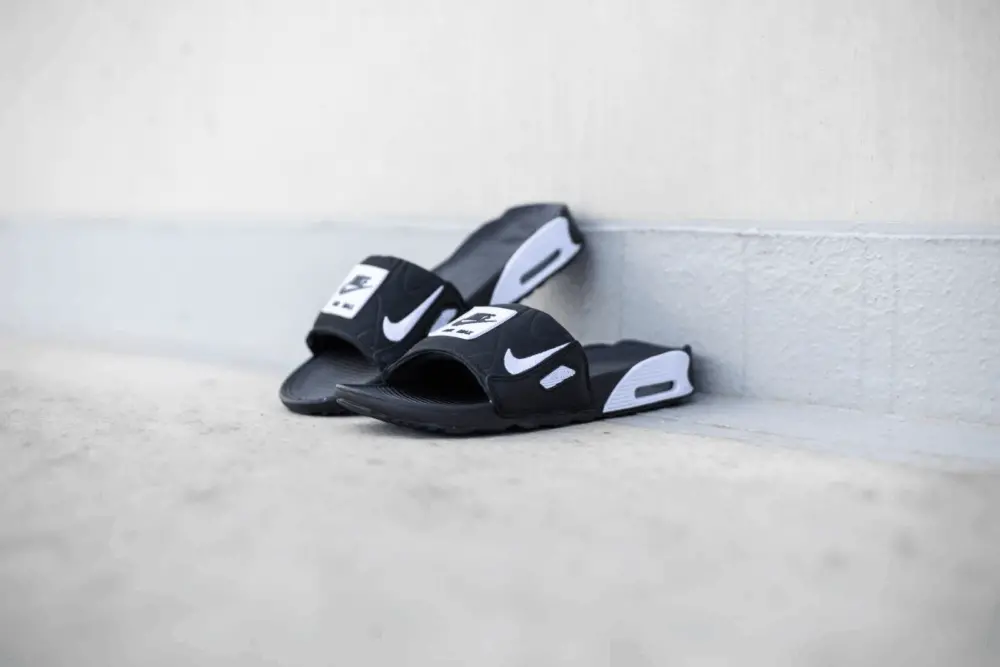 Alternative view of Dép Nike Air Max 90 Slide 'Black' BQ4635-002