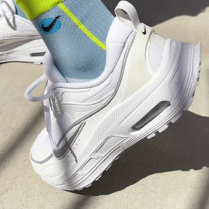 Alternative view of Giày Nike Air Max Bliss 'Summit White' DH5128-101