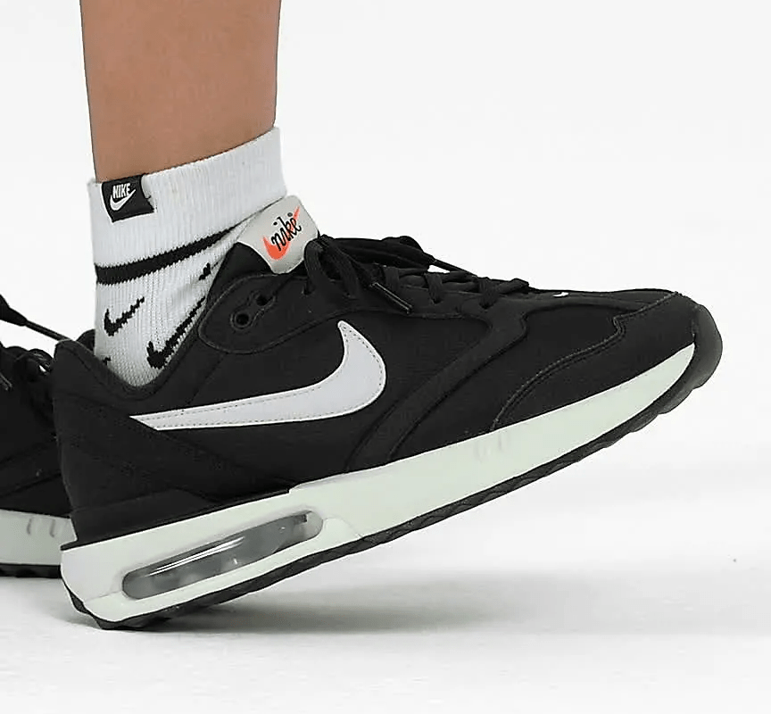 Giày Nike Air Max Dawn 'Black White' DC4068-001 - Ảnh 4