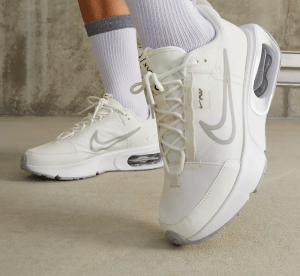 Alternative view of Giày Nike Air Max INTRLK Summit 'White Smoke Grey' DQ2904-100