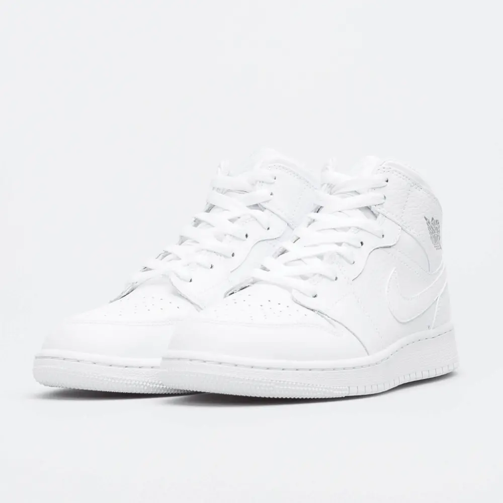 Alternative view of Giày Nike Air Jordan 1 Retro Mid GS 'Pure Platinum' 554725-109