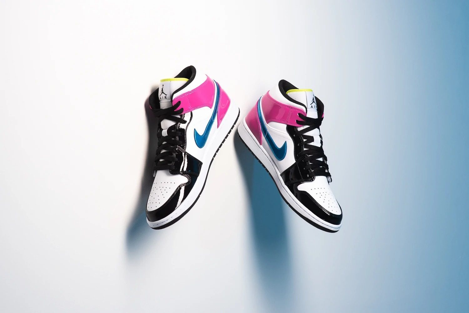 Giày Nike Air Jordan 1 Mid SE 'Cyber Active Fuchsia' CZ9834-100 - Ảnh 5