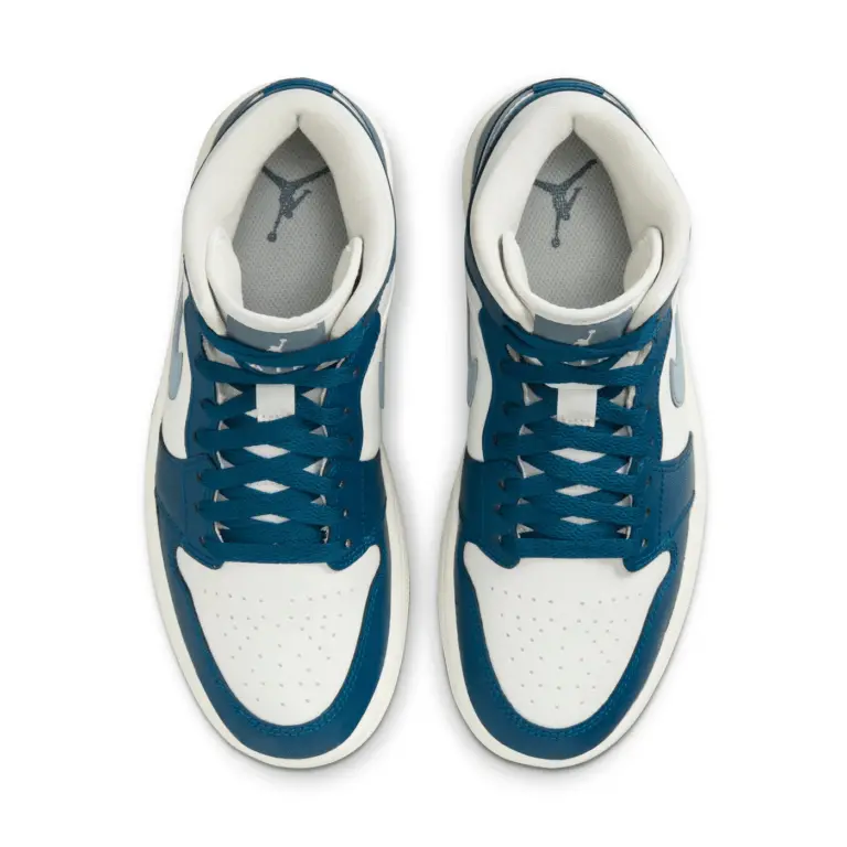 Alternative view of Giày Nike Air Jordan 1 Mid ‘White Blue’ BQ6472-414