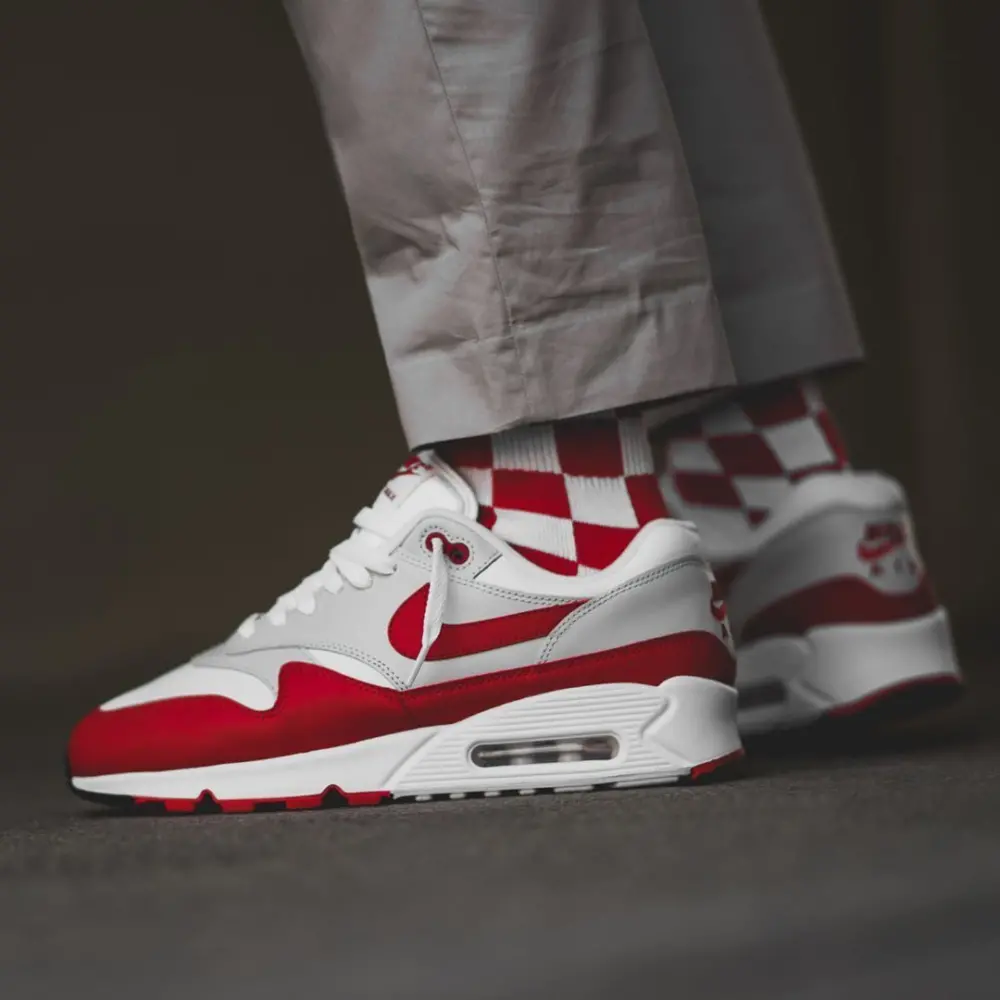 Alternative view of Giày Nike Air Max 90/1 'Sport Red' AJ7695-100