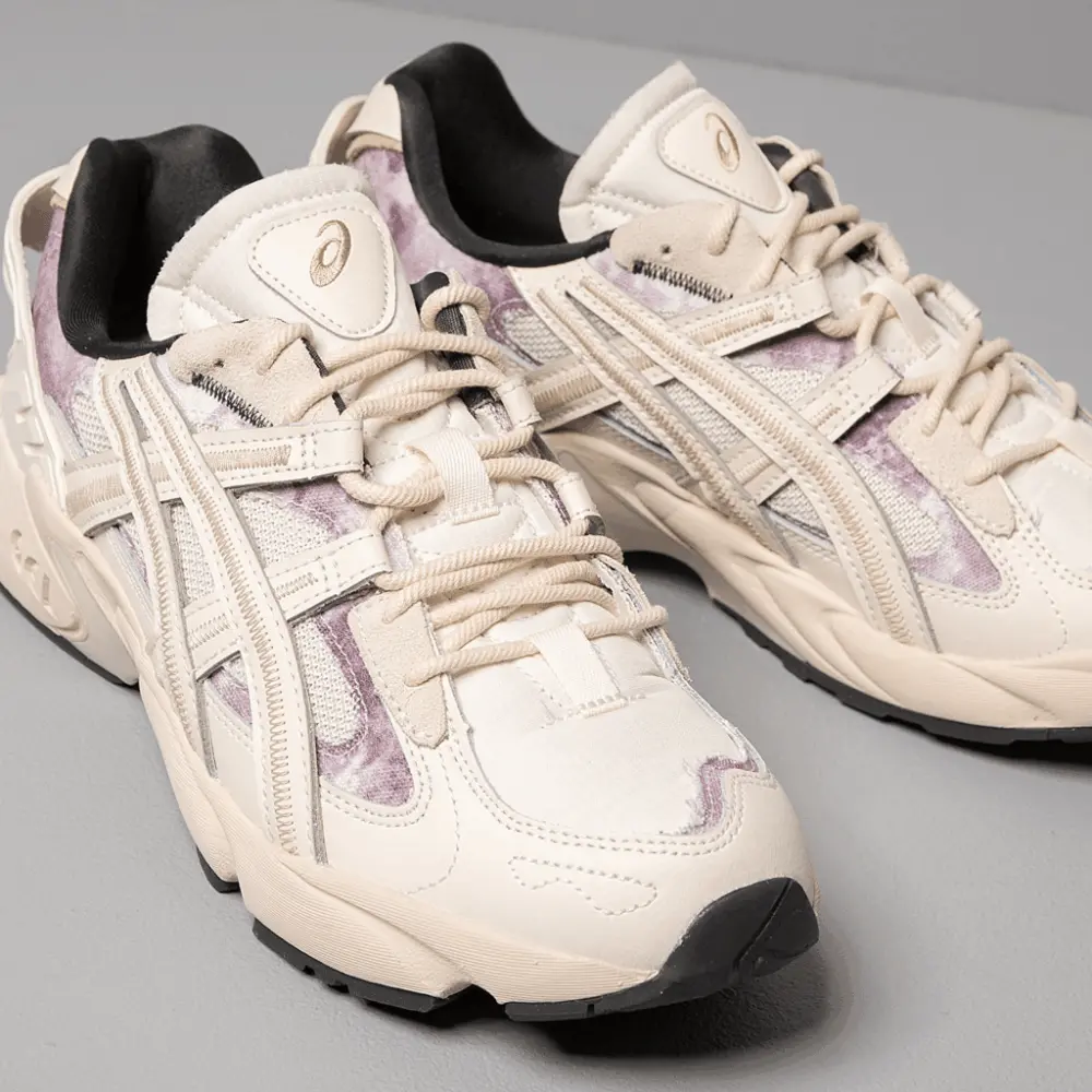 Alternative view of Giày Asics Re-Construction x Gel Kayano 5 'Birch' 1021A411-200