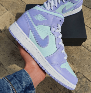 Alternative view of Giày Nike Air Jordan 1 Mid GS 'Purple Glacier Blue' 554725-500