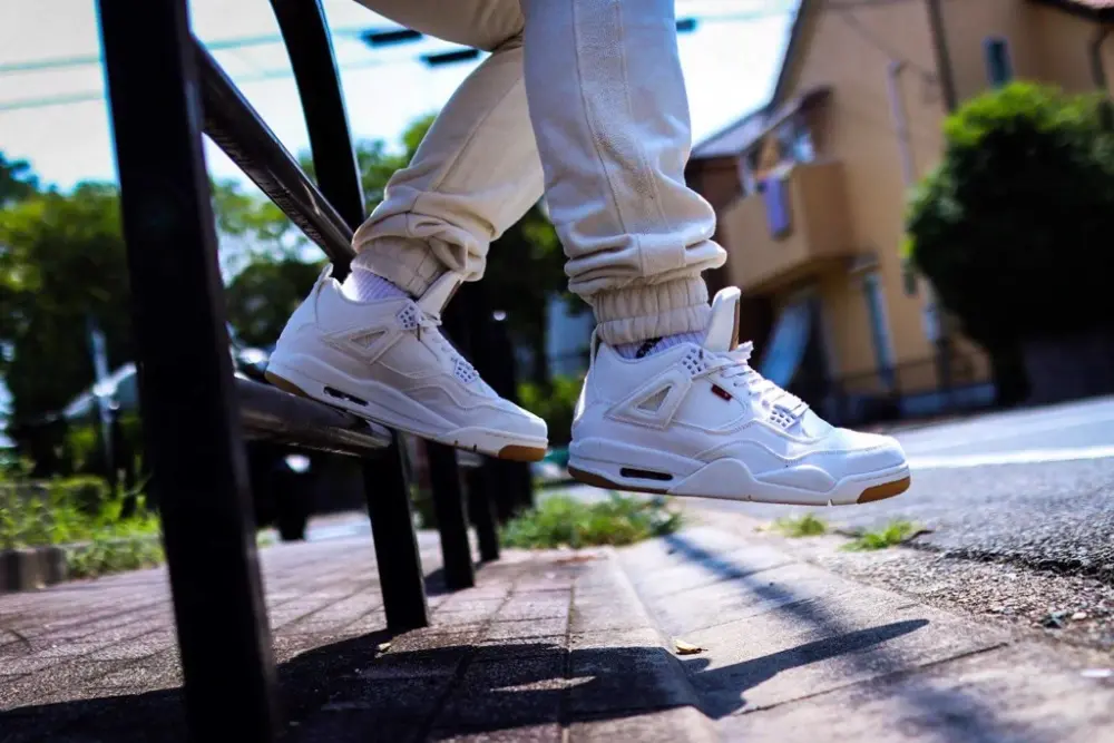 Giày Nike Air Jordan Levi's x Air Jordan 4 Retro 'White Denim' AO2571-100 - Ảnh 5