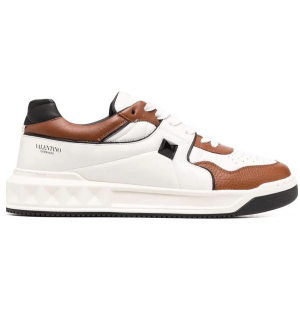 Giày Valentino Garavani ONE STUD Low-Top Sneaker in nappa XY0S0E71NWNPZ1