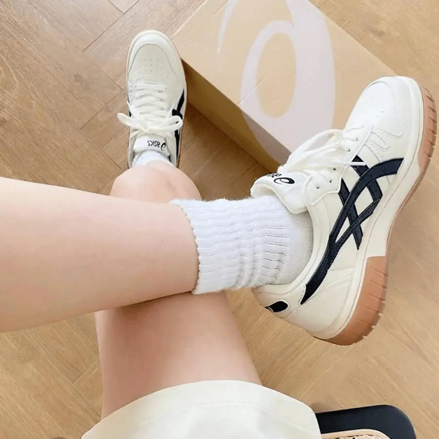 Alternative view of Giày Asics Court MZ 'Cream Black Gum' 1203A127-750