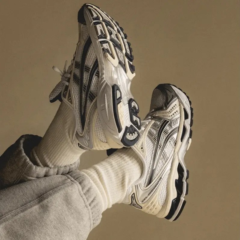 Alternative view of Giày Asics Gel-Kayano 14 'White Midnight' 1202A056-109