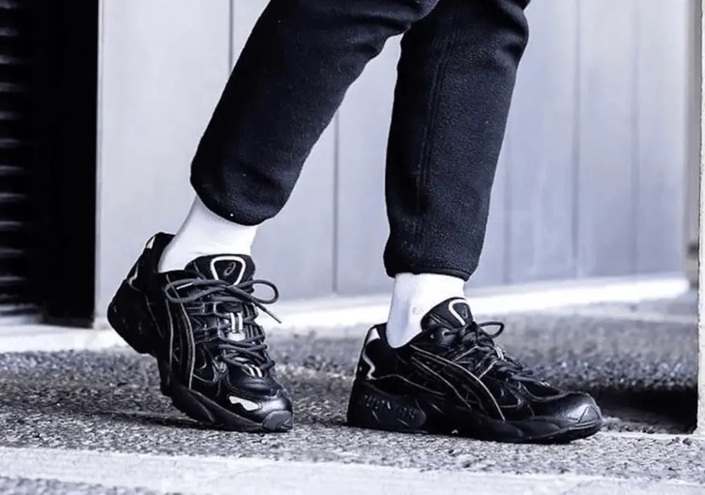 Alternative view of Giày Asics Gel Kayano 5 OG 'Triple Black' 1191A147-001