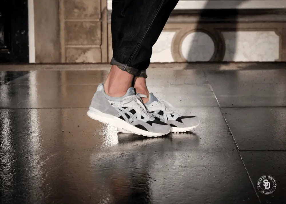 Alternative view of Giày Asics Gel Lyte 5 Black Blue H805L 9046