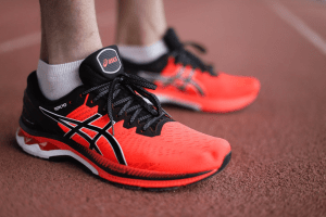 Alternative view of Giày Asics Gel Kayano 27 'Tokyo' 1011B077-600