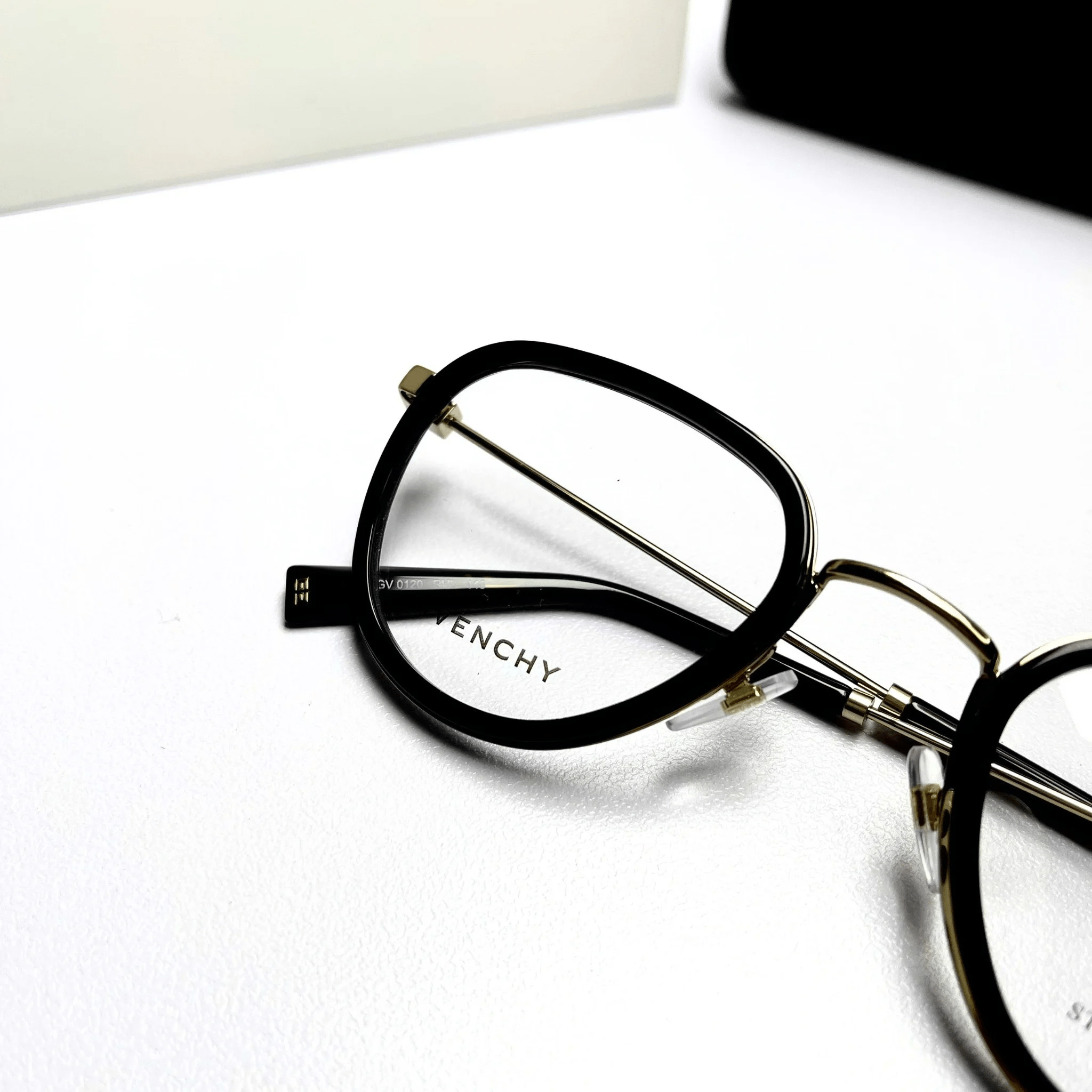 【GIVENCHY】　GV0120　［RHL（Black x Gold）］1個 Kính Givenchy Eyeglasses 'Black Gold' GV-0120-RHL - Jordan 1