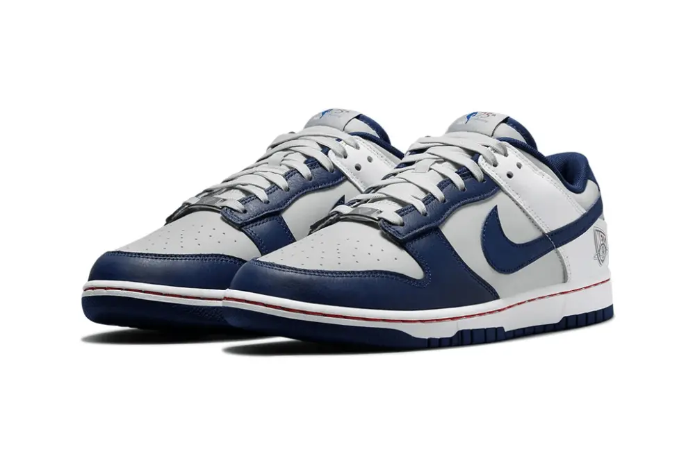 Alternative view of Giày Nike NBA x Dunk Low EMB '75th Anniversary Nets' DD3363-001