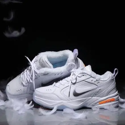 Alternative view of Giày Nike Air Monarch IV 'Snow Day' AV6676-100