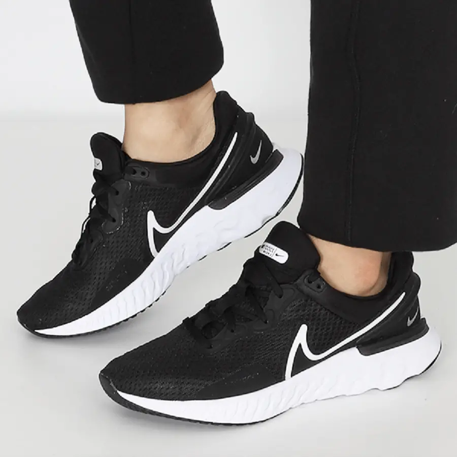 Alternative view of Giày Nike React Miler 3 'Black White' DD0490-001