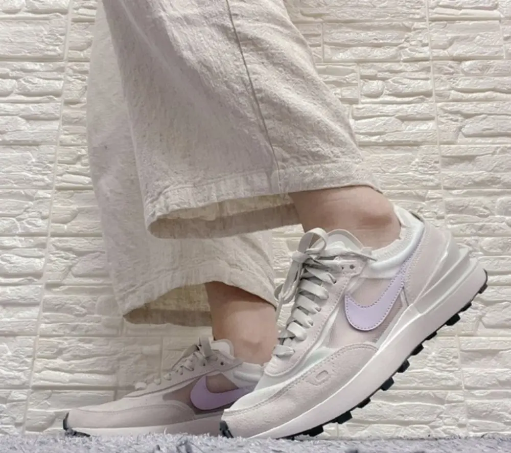 Alternative view of Giày Nike Wmns Waffle One 'Summit White Infinite Lilac' DC2533-101