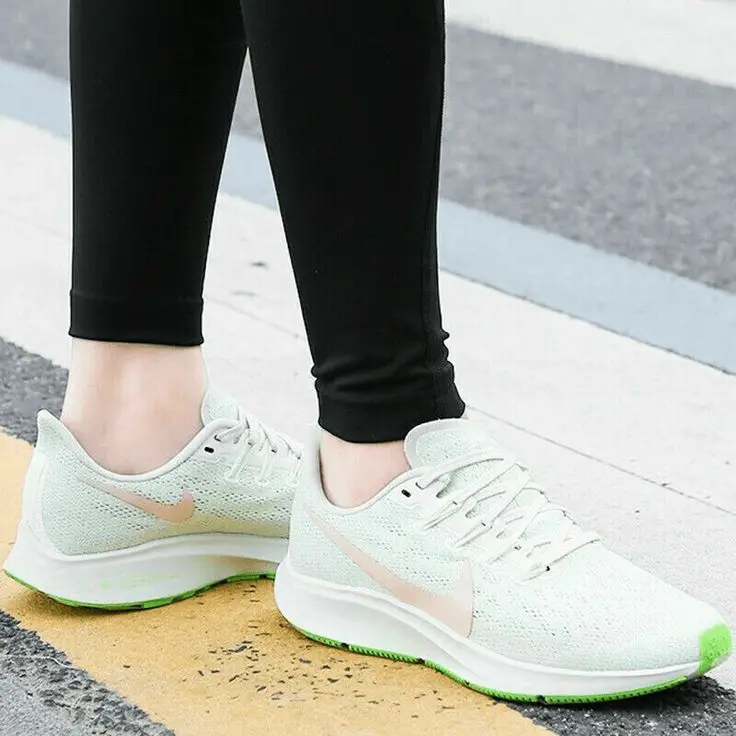 Alternative view of Giày Nike Air Zoom Pegasus 36 Women's Running Shoe AQ2210-002