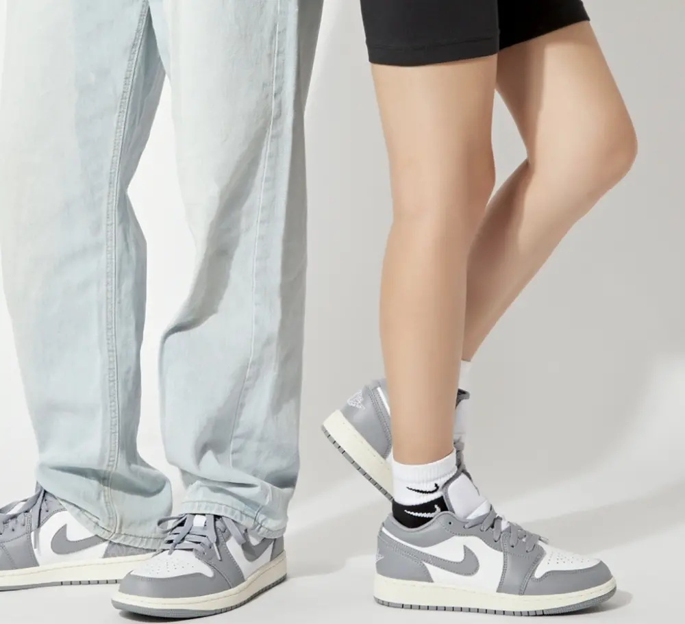 Giày Nike Air Jordan 1 Low 'Vintage Grey' 553558-053 - Ảnh 4