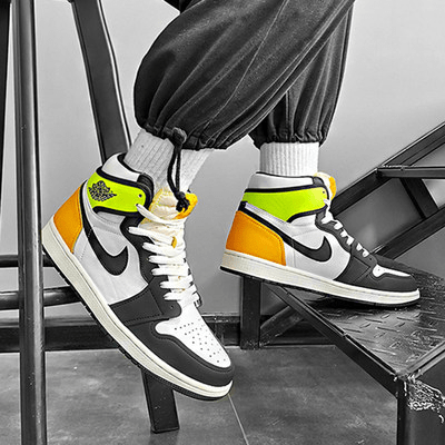 Giày Nike Air Jordan 1 Retro High OG GS 'Volt Gold' 575441-118 - Ảnh 4