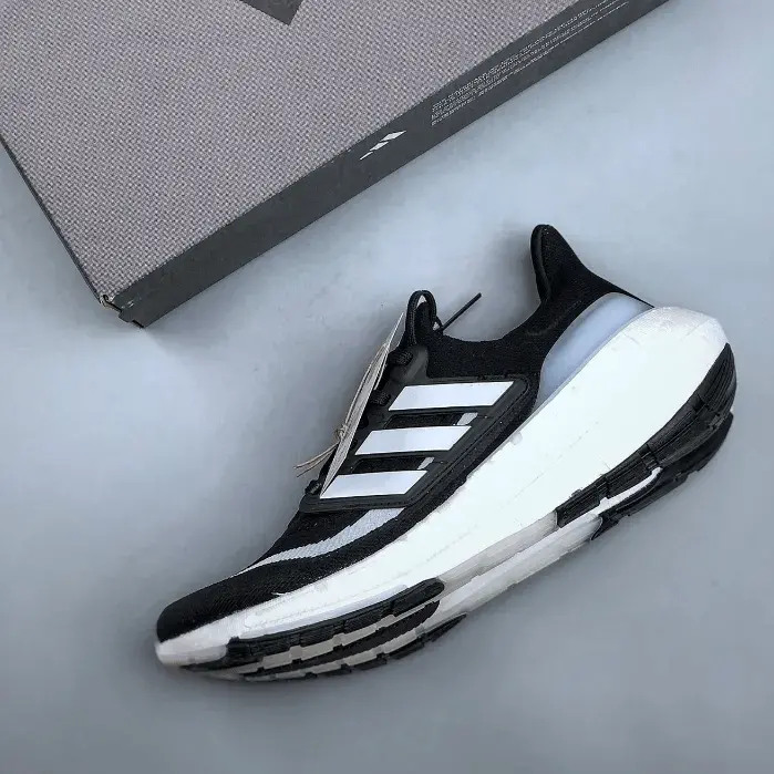 Giày Adidas Ultraboost Light 23 'Core Black/White' HQ6340 - Ảnh 3