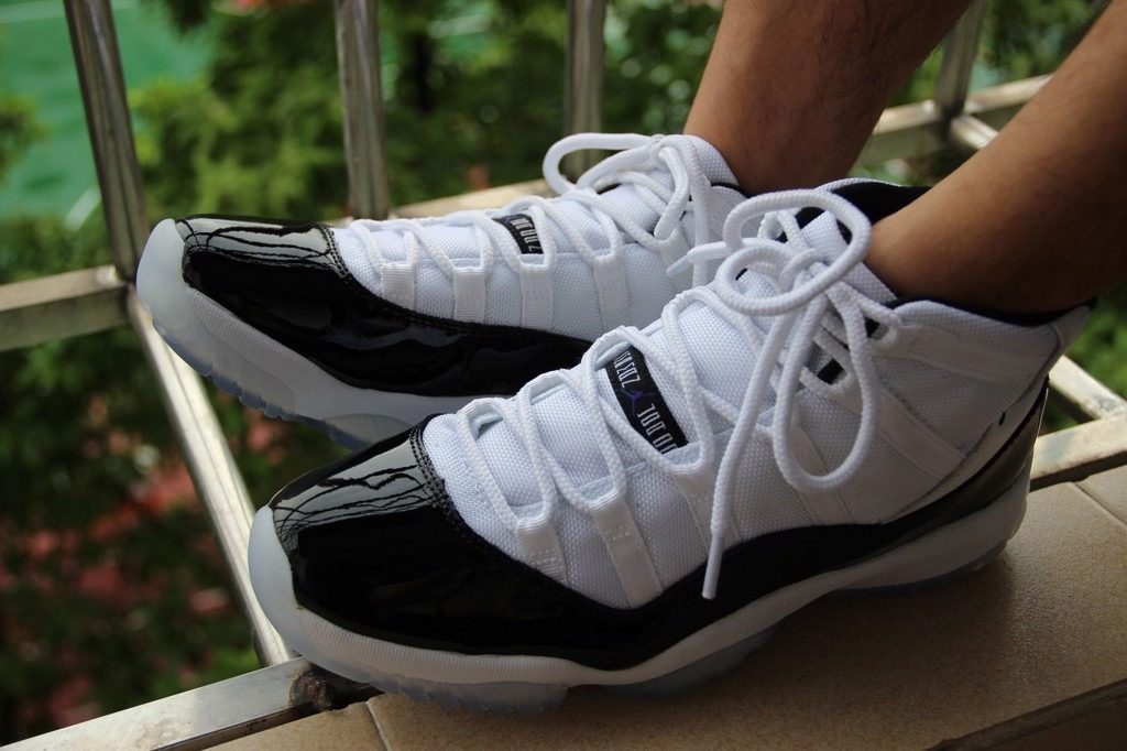 Giày Nike Air Jordan 11 Retro 'Concord' 2011 378037-107 - Ảnh 3