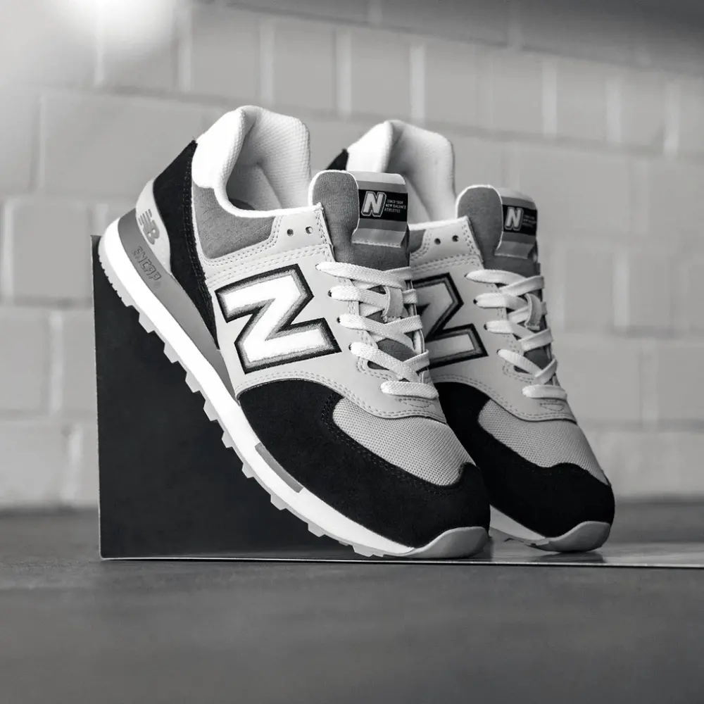 Alternative view of Giày New Balance 574 'Black White' ML574NLC