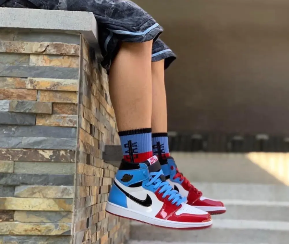 Alternative view of Giày Nike Air Jordan 1 Retro High OG 'Fearless' CK5666-100