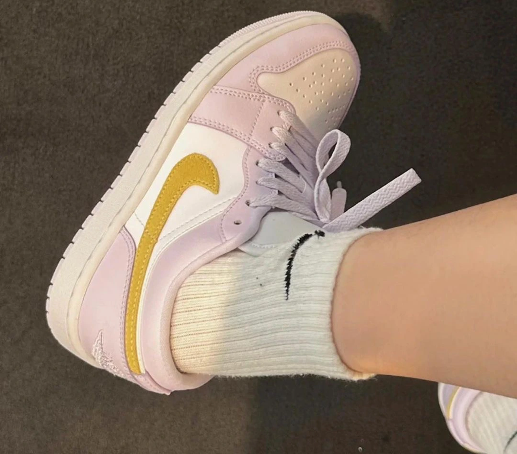 Giày Nike Air Jordan 1 Low 'Barely Grape' DC0774-501 - Ảnh 3