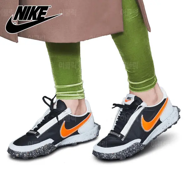 Alternative view of Giày Nike Waffle Racer Crater Foam 'Hyper Crimson' CT1983-101