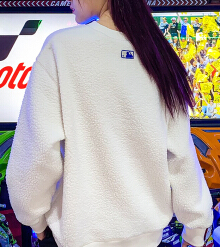 Áo MLB Like Smile Fleece Mega NY Yankees White 3AMTF5516-50CRS - Ảnh 4