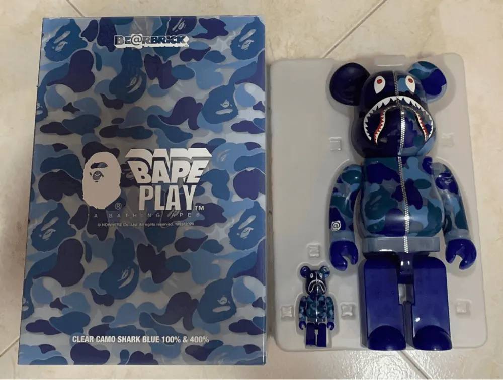 Alternative view of Mô Hình Bearbrick Bape Clear Abc Camo Shark 2020 Clear Blue