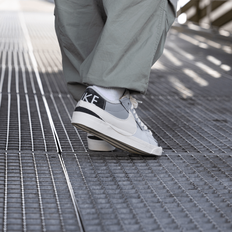 Giày Nike Blazer Low 77 Jumbo SE 'Light Smoke Grey' FJ5467-077 - Ảnh 4