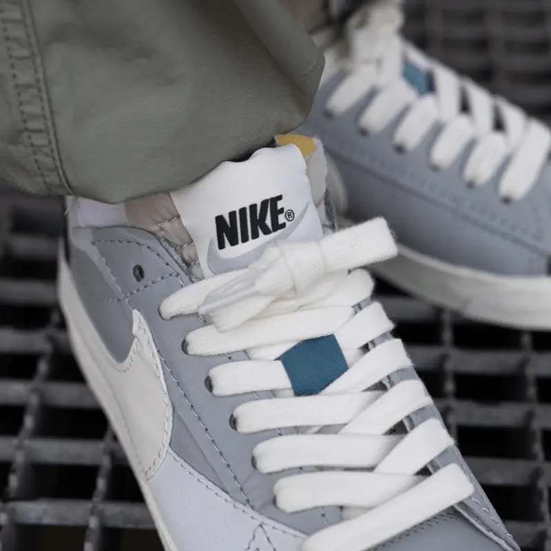 Alternative view of Giày Nike Blazer Low 77 Jumbo SE 'Light Smoke Grey' FJ5467-077