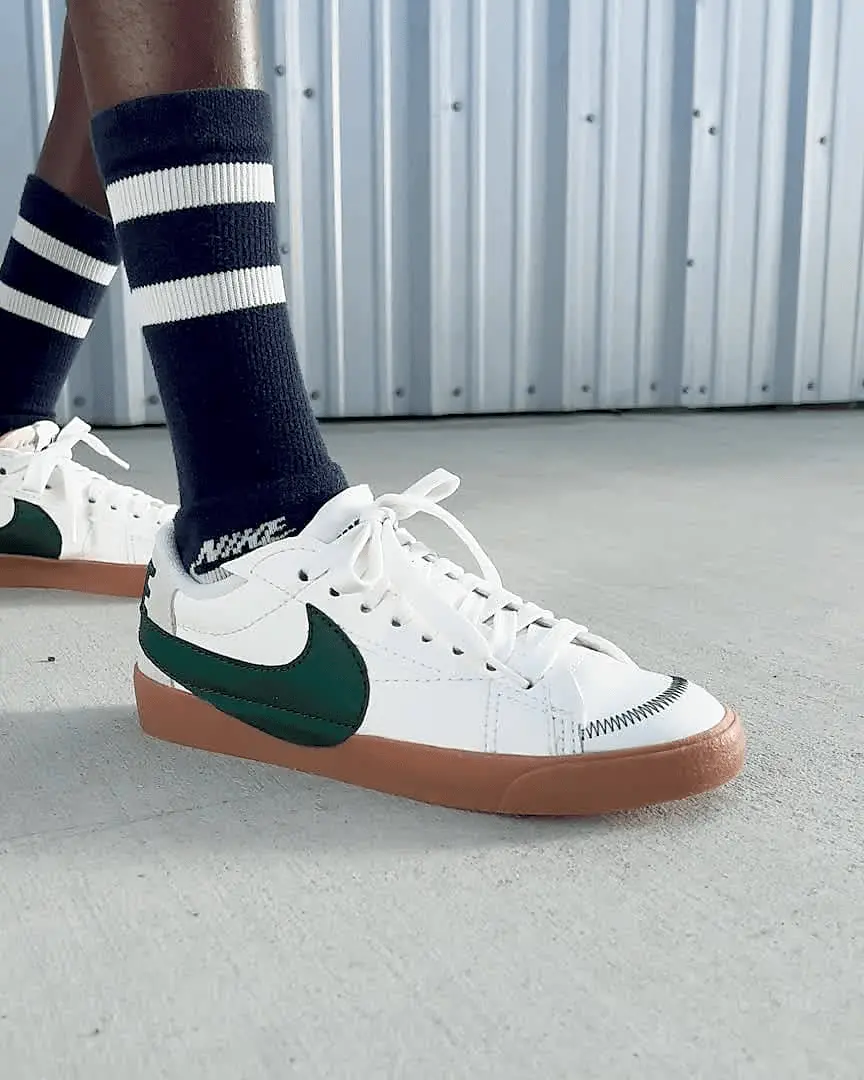 Alternative view of Giày Nike Blazer Low 77 Jumbo WNTR 'Sail Pro Green Gum' DR9865-101