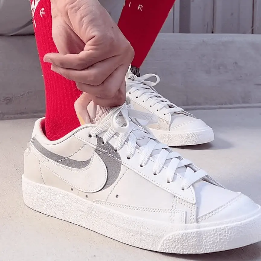 Alternative view of Giày Nike Blazer Low 77 Premium 'Halloween' DQ7671-001