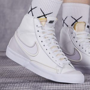 Alternative view of Giày Nike Wmns Blazer Mid '77 'Infinite White' DC1746-101