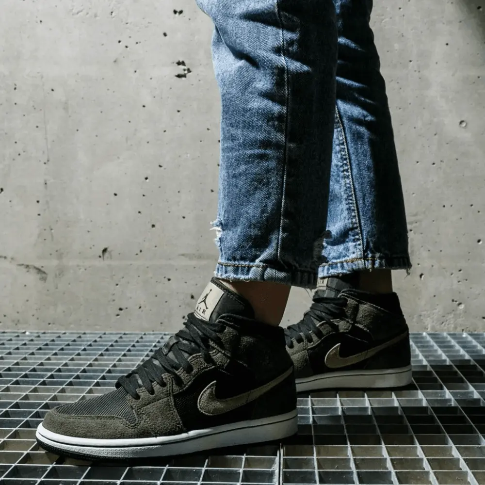 Giày Nike Wmns Air Jordan 1 Mid 'Olive' BQ6472-030 - Ảnh 5