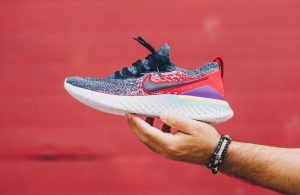 Alternative view of Giày Nike Epic React Flyknit 2 Black Hyper 'Jade University Red' BQ8928-007