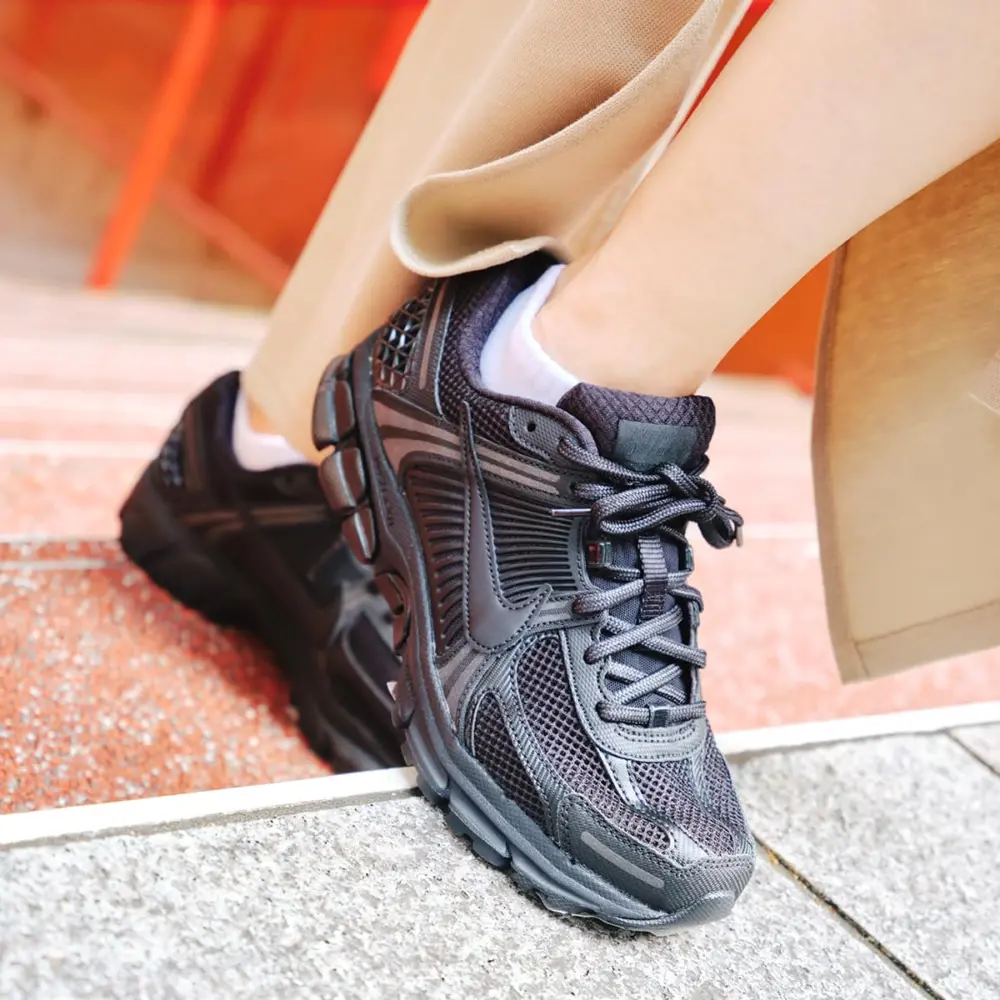 Alternative view of Giày Nike Air Zoom Vomero 5 'Triple Black' BV1358-003