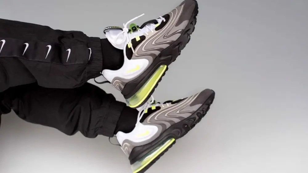 Alternative view of Giày Nike Air Max 270 React ENG 'Neon 95' CW2623-001