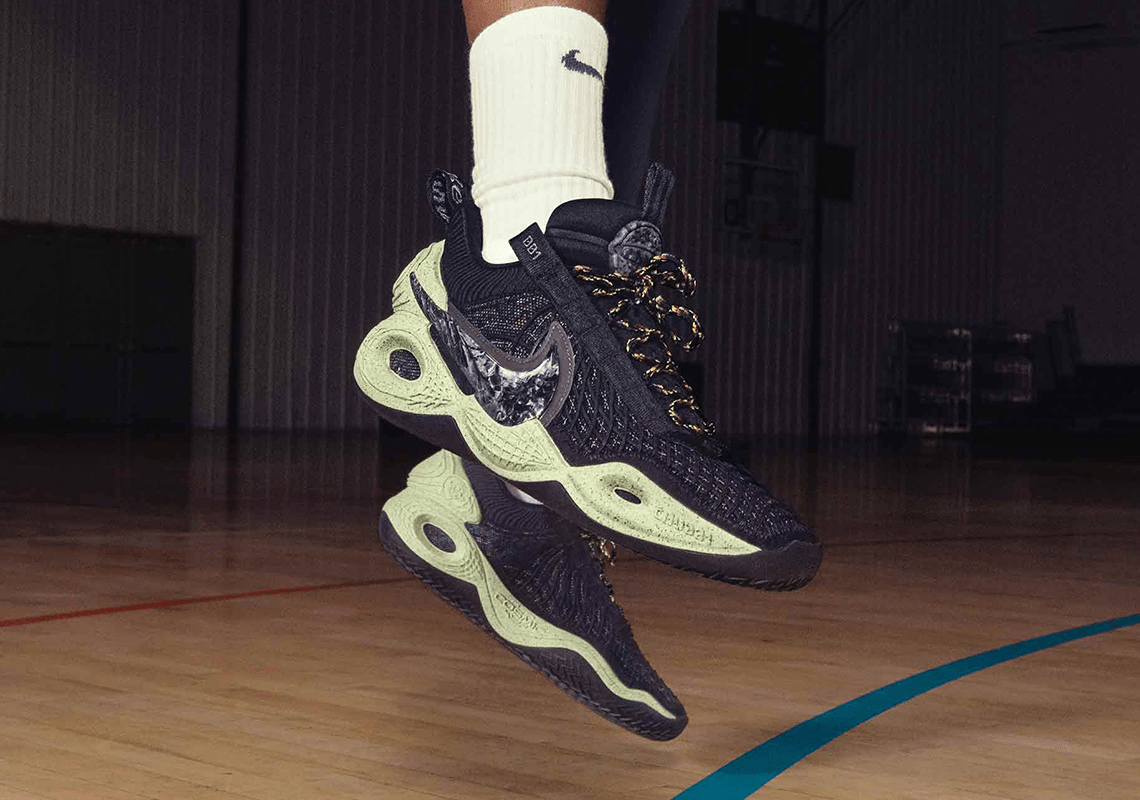 Giày Nike Cosmic Unity Green Glow DA6725-001 - Ảnh 2