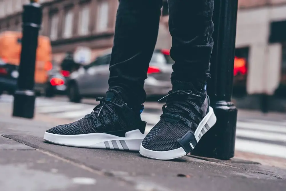Alternative view of Giày Adidas Originals Equipment Eqt Bask Adv 'Black Blue' CQ2994