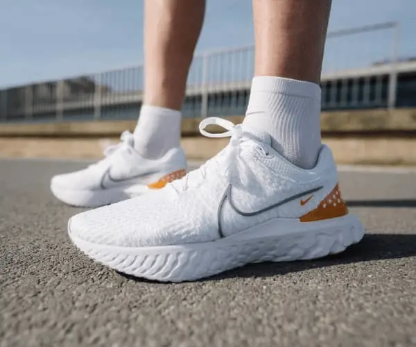 Alternative view of Giày Nike React Infinity Run Flyknit 3 'White' DH5392-100
