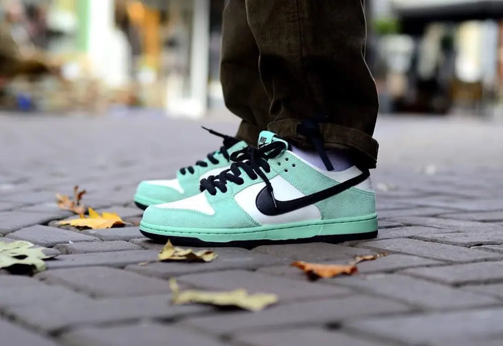 Alternative view of Giày Nike SB Dunk Low 'Sea Crystal' 819674-301