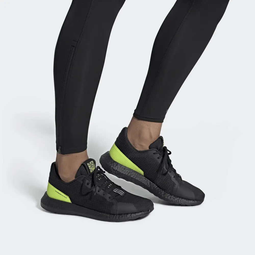 Alternative view of Giày Adidas Senseboost Go Winter “Black Solar Yellow” EH1029