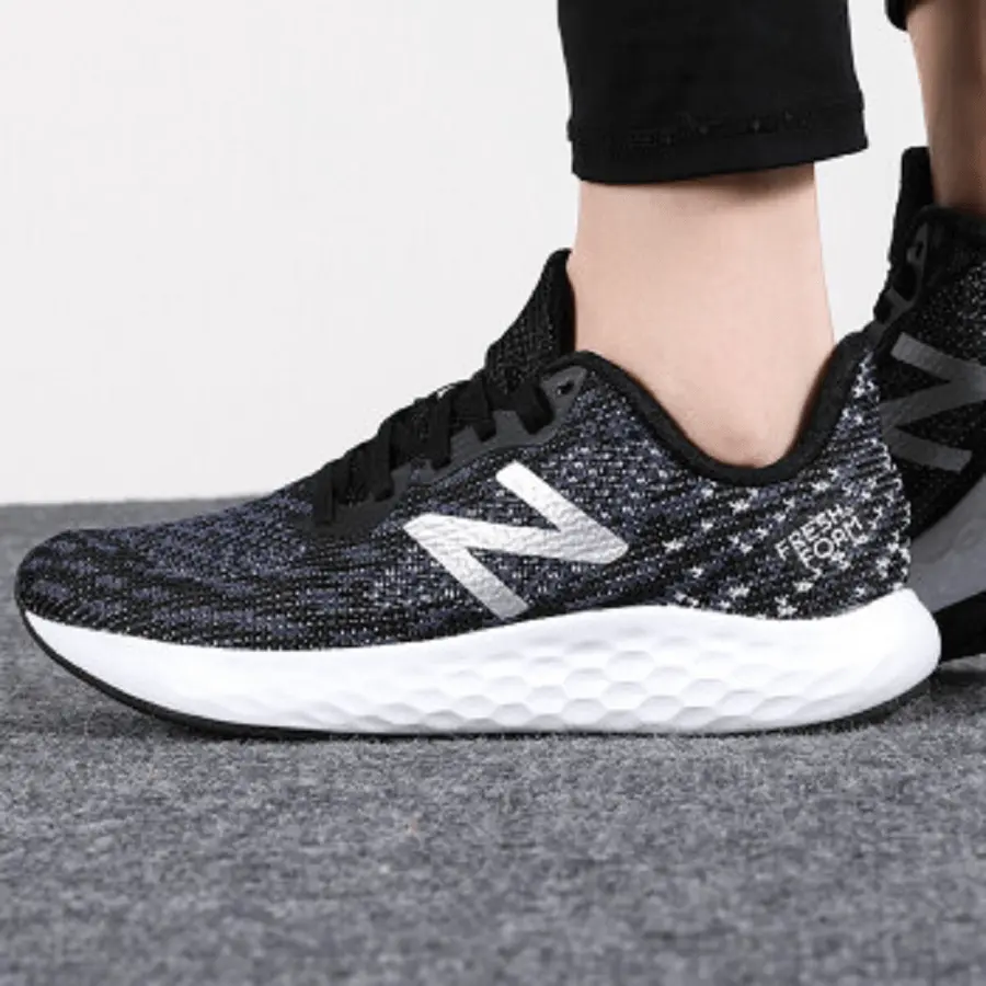 Alternative view of Giày New Balance NB Fresh Foam 'Black' WRISELK2
