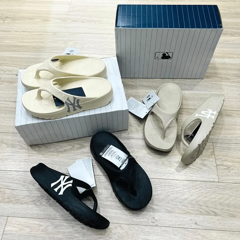 Dép MLB Chunky Slider Flip Flop NYY 'Black' 32SHHW111-50L - Ảnh 6