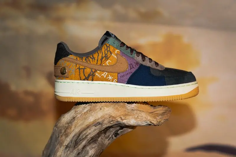 Alternative view of Giày Travis Scott Nike Air Force 1 Cactus Jack CN2405-900